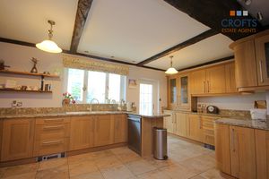 Kitchen- click for photo gallery